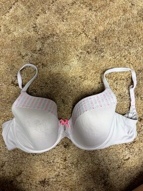 Victoria's Secret Light Gray Bra with Pink Accents